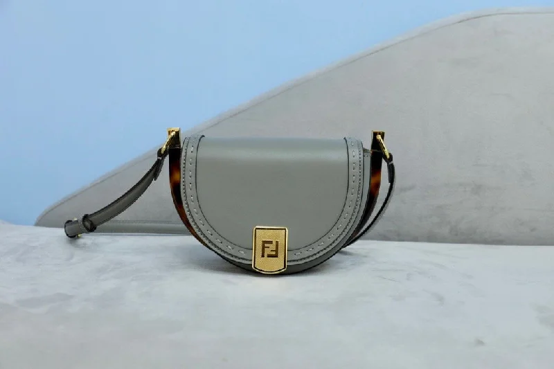 EN   Designer bags by Fendi 056