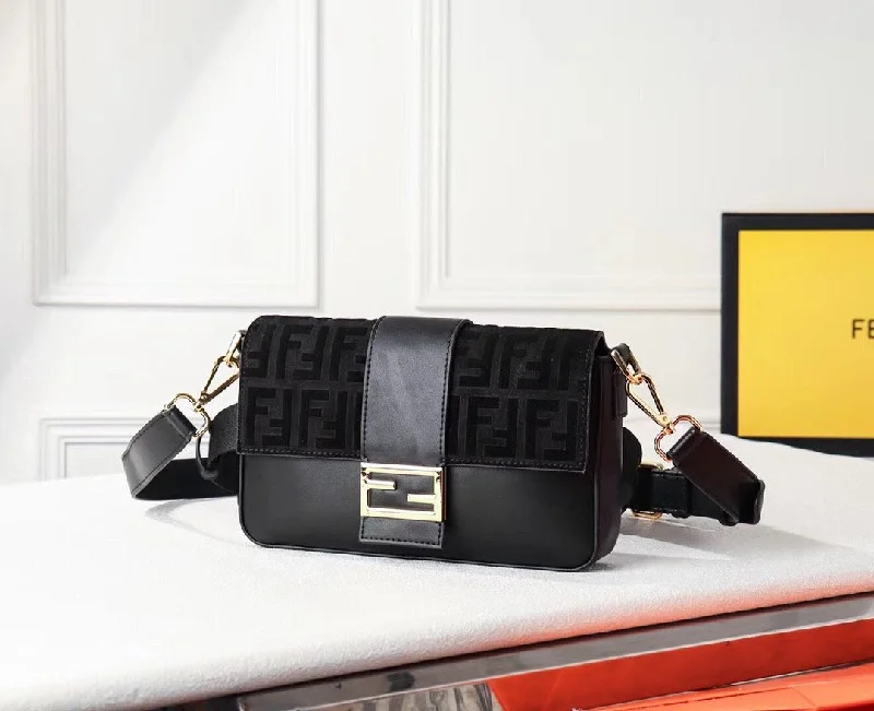 EN   Designer bags by Fendi 069