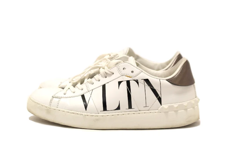 Authentic Valentino Garavani White Leather Rockstud Sneaker Size 39.5